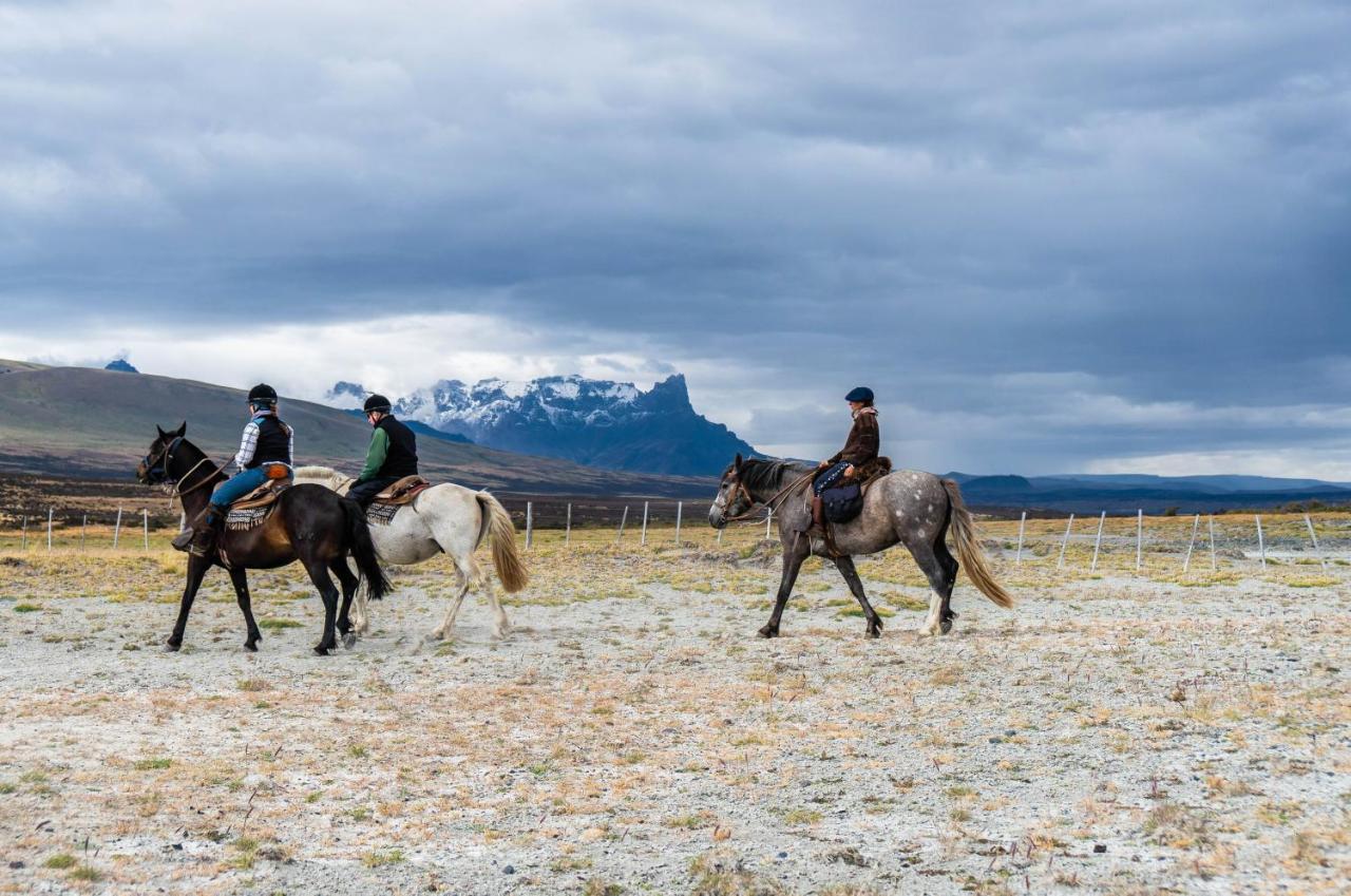 埃斯坦西亚山圭多酒店 Torres del Paine National Park 外观 照片