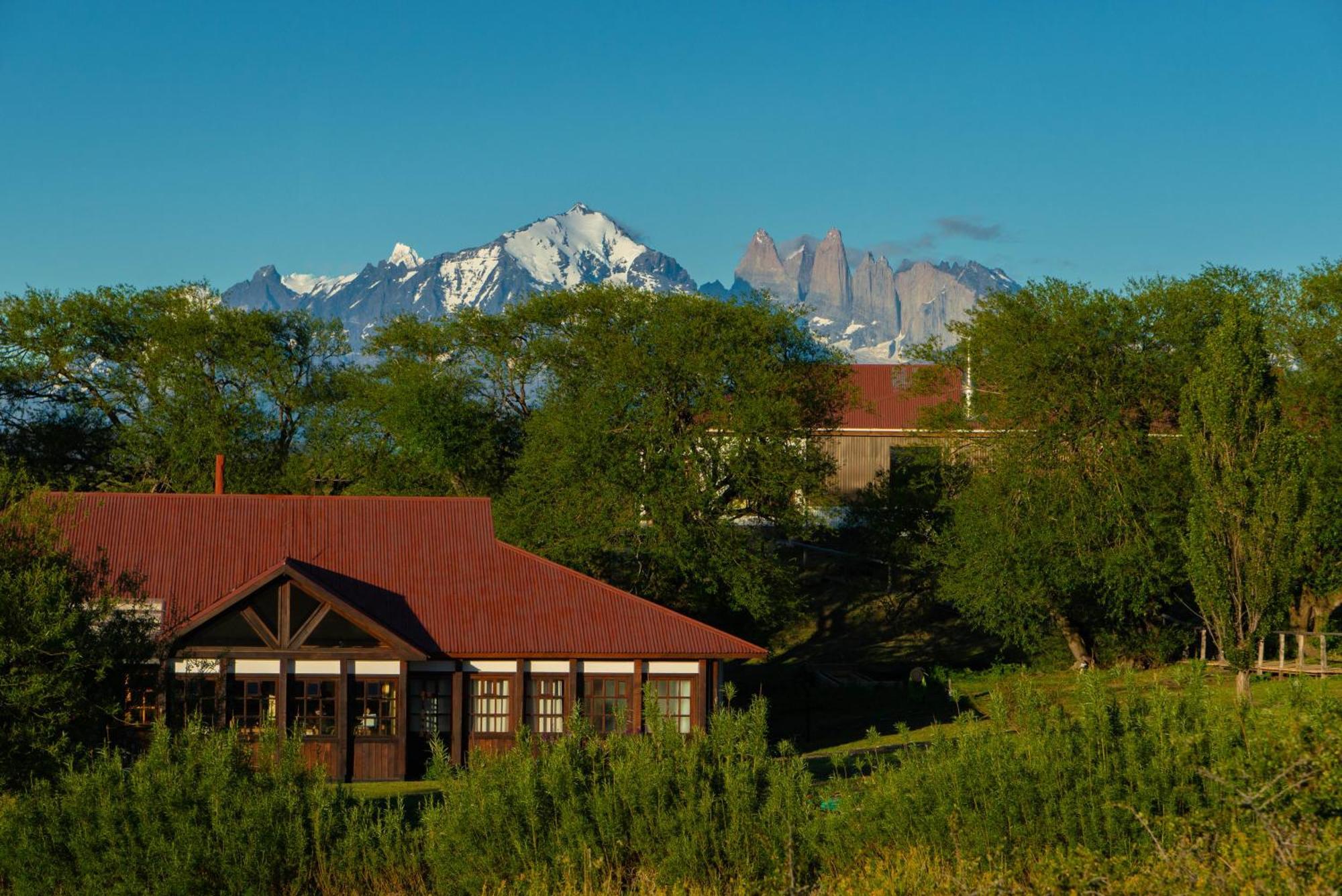 埃斯坦西亚山圭多酒店 Torres del Paine National Park 外观 照片