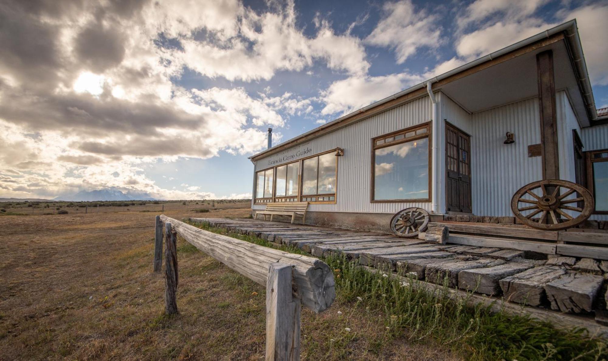 埃斯坦西亚山圭多酒店 Torres del Paine National Park 外观 照片